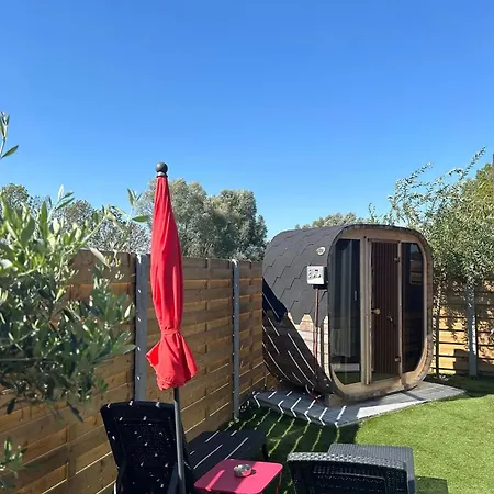 Maison A Saint-omer 70 M² Avec Hébergement de vacances