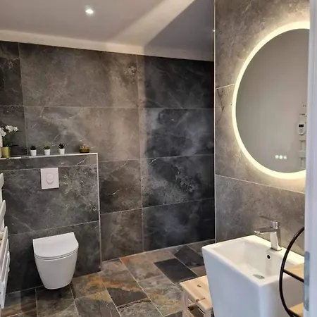 Maison A Saint-omer 70 M² Avec Hébergement de vacances Saint-Omer (Pas-de-Calais)