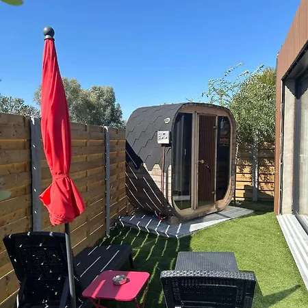 Maison A Saint-omer 70 M² Avec Hébergement de vacances