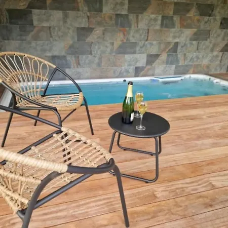 Maison A Saint-omer 70 M² Avec *